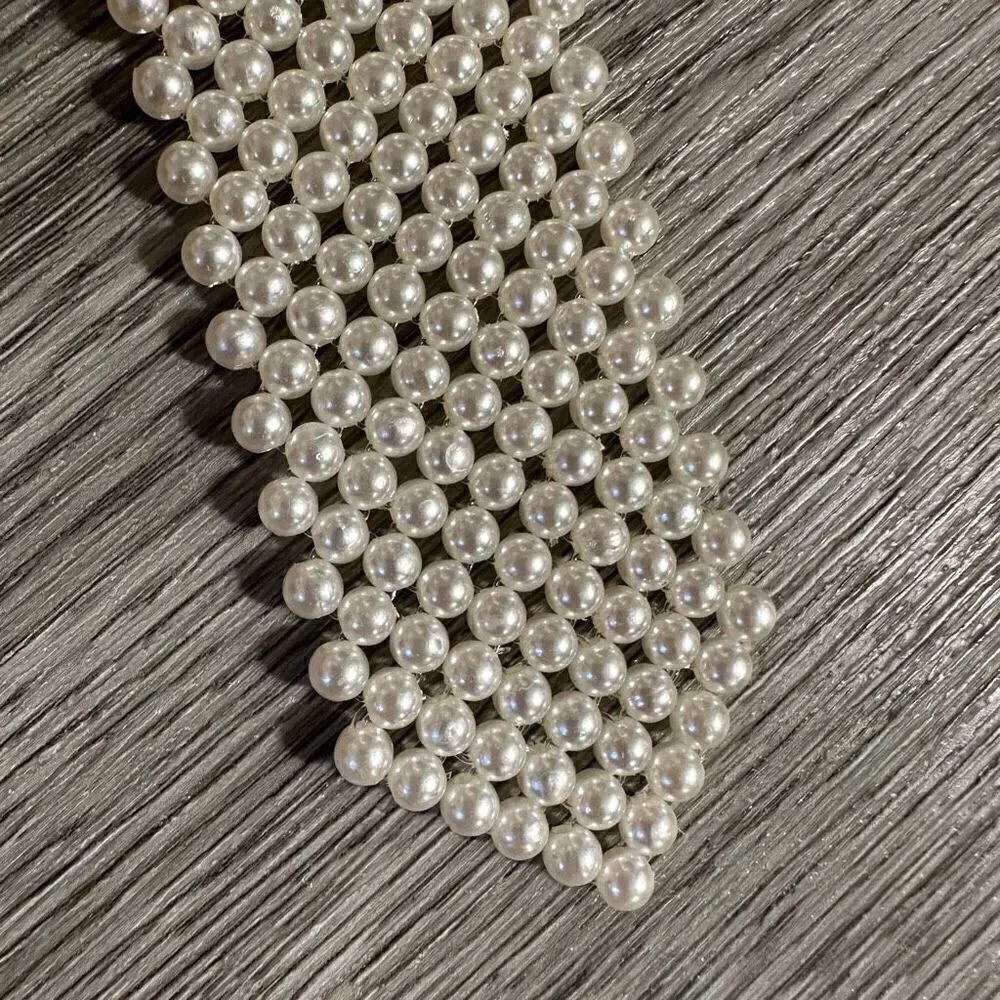NWOT Faux Pearl Tie Necklace OS‎
